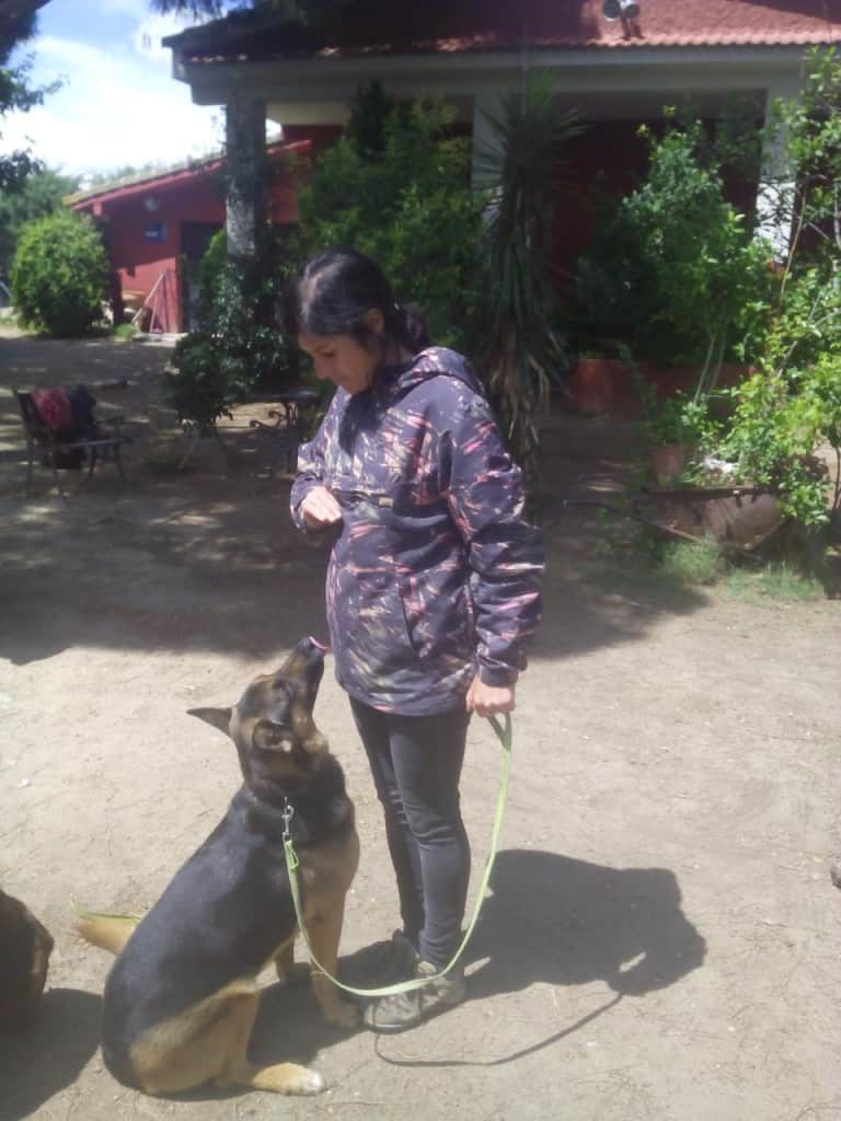 Tina entrenando la llamada